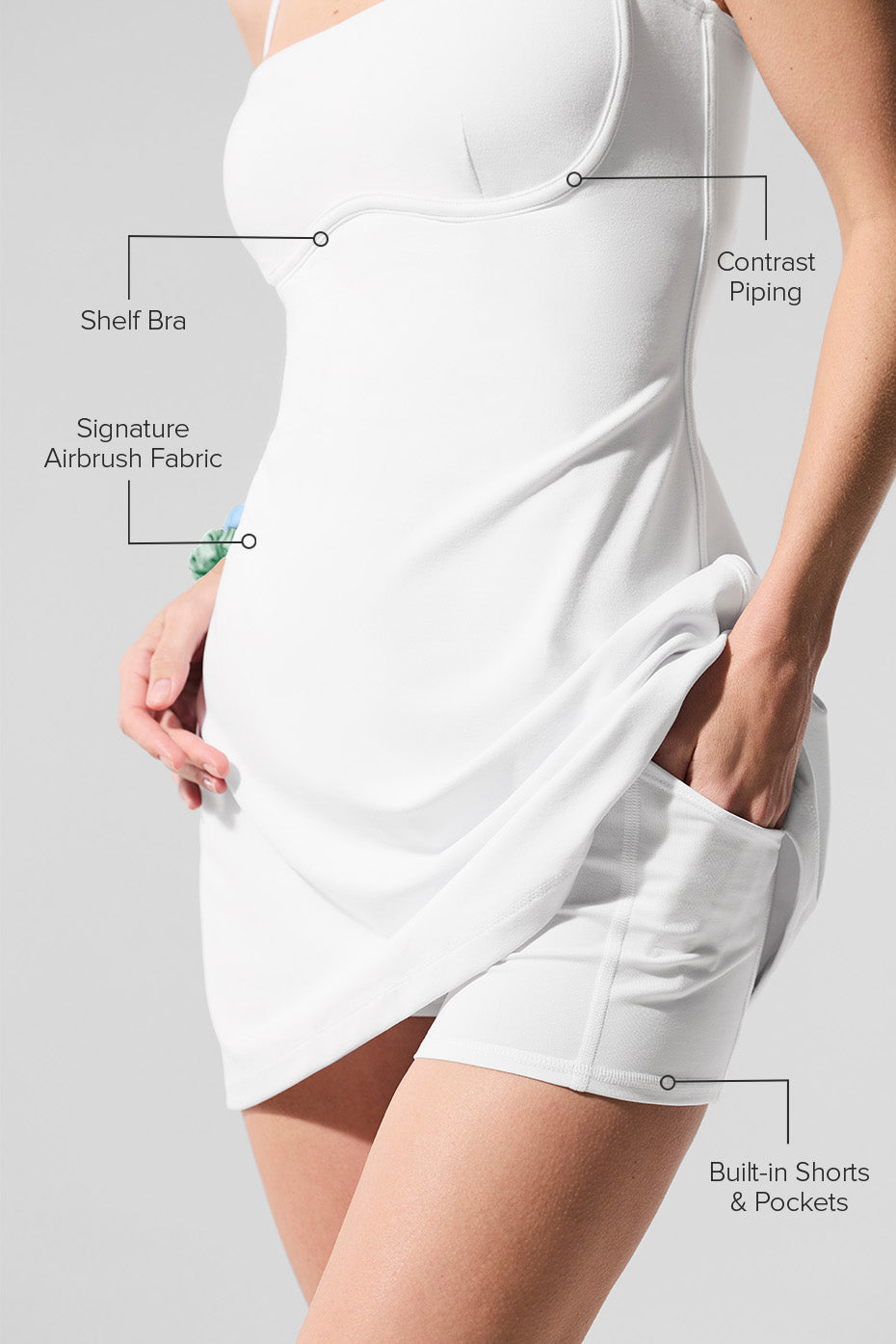 Robe épurée à l'aérographe "best seller"